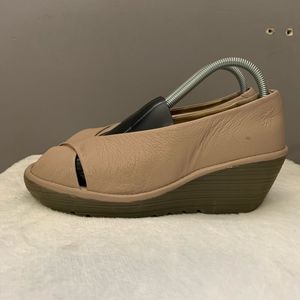 Fly London Womens Leather Beige Wedges Slip On EU 41 US 10 Shoes